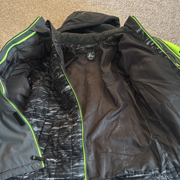 ZeroXposure Medium size 10/12 coat - Picture 5 of 10